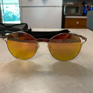 Quay circle sunglasses